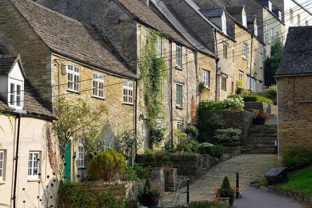 Stylish One Bedroom Cotswold Coach House טטברי מראה חיצוני תמונה