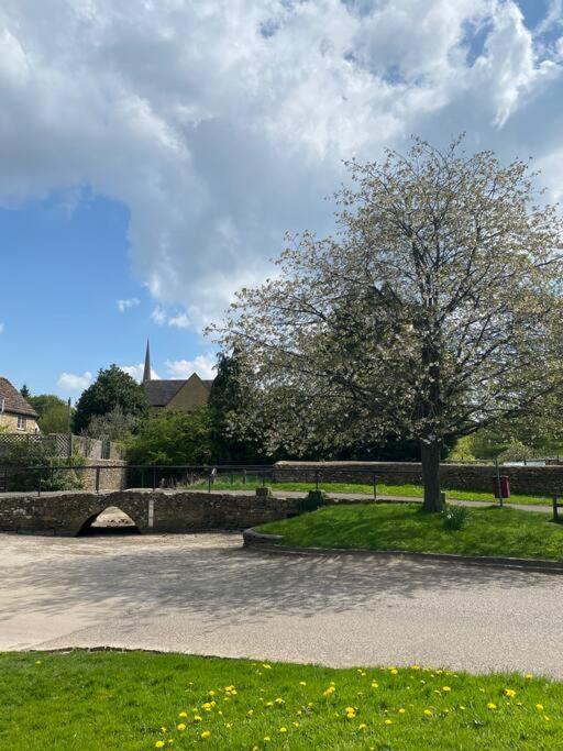 Stylish One Bedroom Cotswold Coach House טטברי מראה חיצוני תמונה
